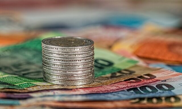 Jaki jest całkowity koszt zatrudnienia pracownika w 2023 roku? Jaki jest całkowity koszt zatrudnienia pracownika w 2023 roku?