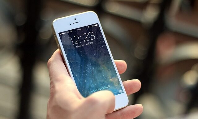 Jak prowadzić rozmowę w Teams?